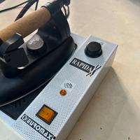 Ferro da stiro a vapore rapid.