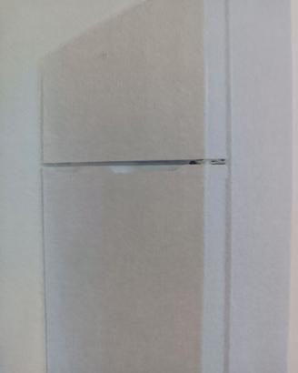 Frigorifero Smeg con congelatore