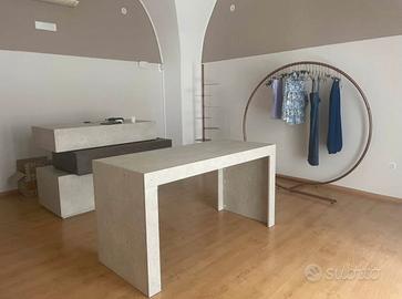 Arredamento negozio di abbigliamento