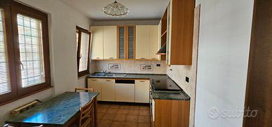 cucina completa angolare  225 cm X 195 cm