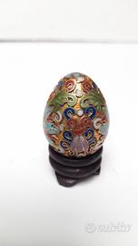 Uovo in Cloisonné Cinese con Supporto in Legno 