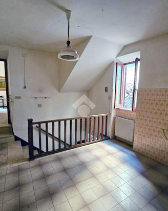 2 LOCALI A SALISANO