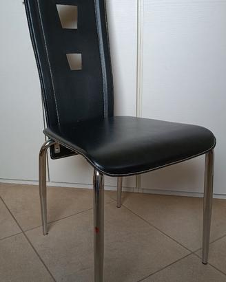6 sedie nere in pelle (simil cuoio)