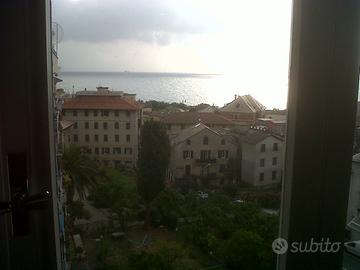 Arenzano centralissimo trilocale climatizzato