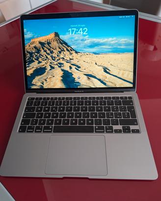 MacBook Air 13" (2020) Intel i5 8GB RAM 512GB SSD