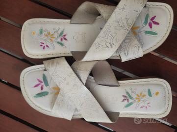 Ciabatte in vera pelle con ricami floreale tg 38