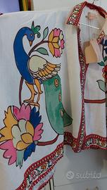 Camicia poncho della Zeta Otto, coloratissima.