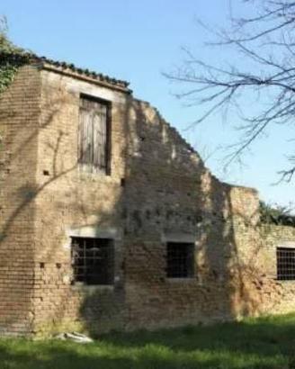 Immobile in asta di 574 m² con 1 locale a Castelba