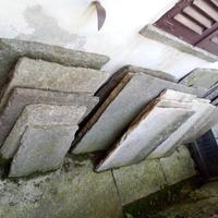lastre in pietra , varie misure e spessori,antiche