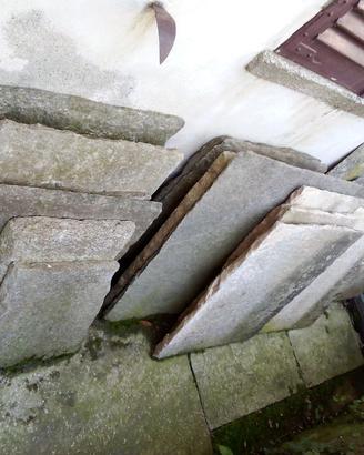 lastre in pietra , varie misure e spessori,antiche