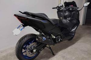 Tmax 560 2025