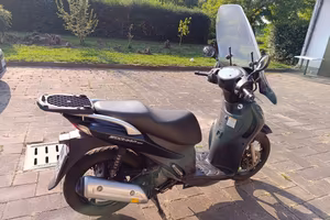 Suzuki Sixteen 125