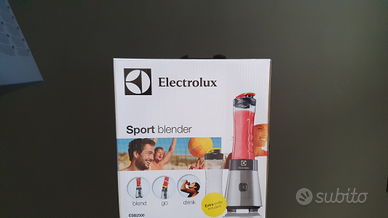 Frullatore Electrolux Sportsblender ESB2500 nuovo
