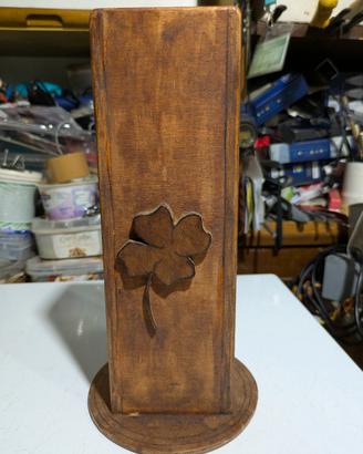 Vaso in legno