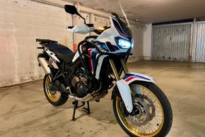 Honda Africa Twin 1000 tricolor