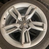 Cerchi e gomme da 18 audi