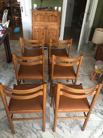sedie in pelle marroni