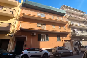 Bagheria/Aspra quadrivani 132 mq 1° piano