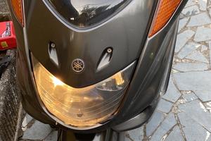 scooter Yamaha magestic 250 del 2004  300 euro