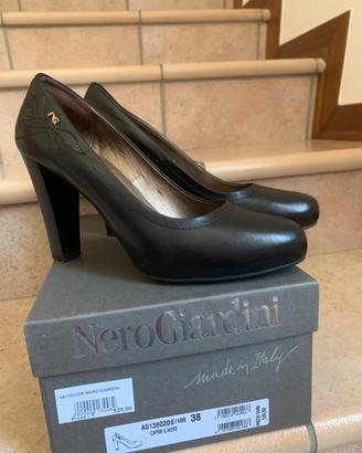 Scarpe con il tacco in pelle