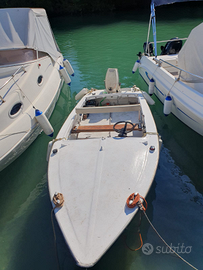 Natante open con motore Johnson 25 cavalli