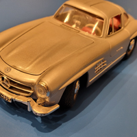 Mercedes 300 sl ali di gabbiano BBurago scala 1/18