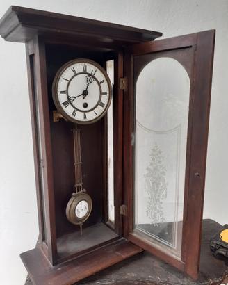 Orologio a pendolo da riparare