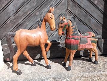 cavalli in legno