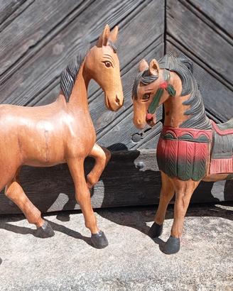 cavalli in legno