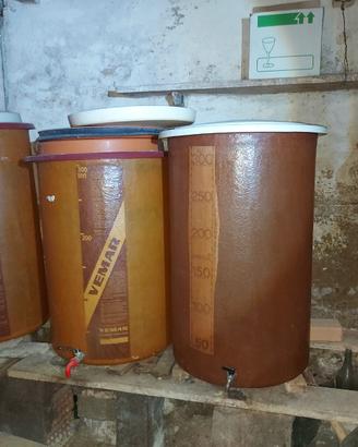 3 Botti in vetroresina per vino VEMAR 300L e 200L