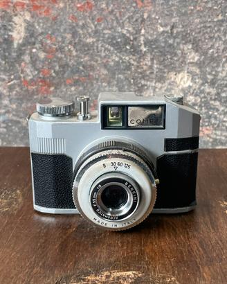 Macchina fotografica vintage comet polaroid