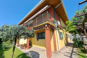 PEGOLOTTE - VILLA SINGOLA CON GIARDINO