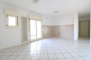 3 LOCALI A VICENZA