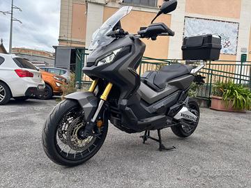 Honda x adv