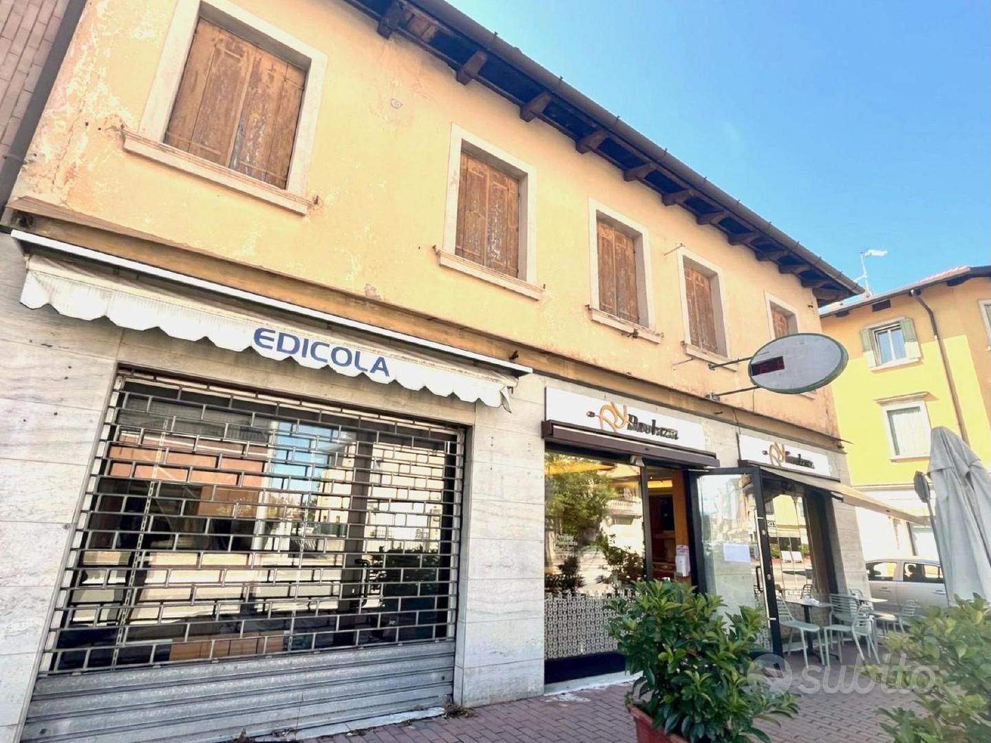APPARTAMENTO TRICAMERE 150 MQ + TERRAZZO 60 MQ ...