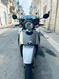 Aprilia Scarabeo 200 gt 2004