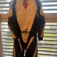 ABBIGLIAMENTO MOTO COMPLETO TUTA GIUBBINO DAINESE