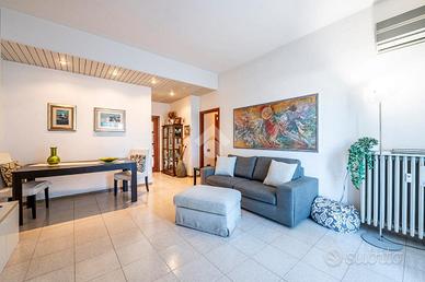 4 LOCALI A FIRENZE