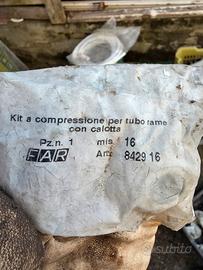 kit a compressione per tubo rame con calotta 16