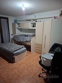 Cameretta completa a due letti