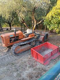 Trattore Fiat 451 con cingoli da montagna