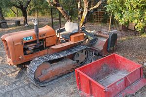 Trattore Fiat 451 con cingoli da montagna