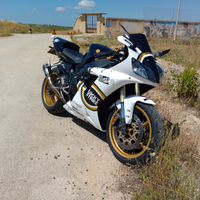 Yamaha yzf r1