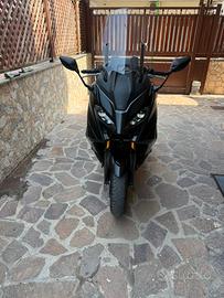 Tmax 560 tech max