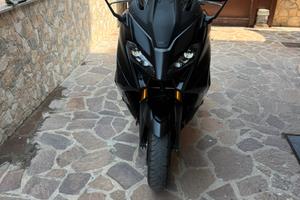 Tmax 560 tech max