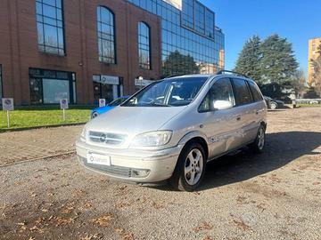 Opel Zafira Zafira 1.8 16v Sport Design 7 POSTI!