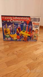Il grande laboratorio di chimica