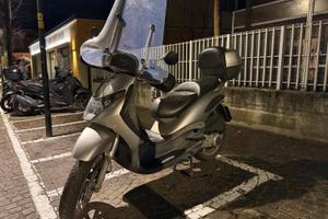 Piaggio beverly 200