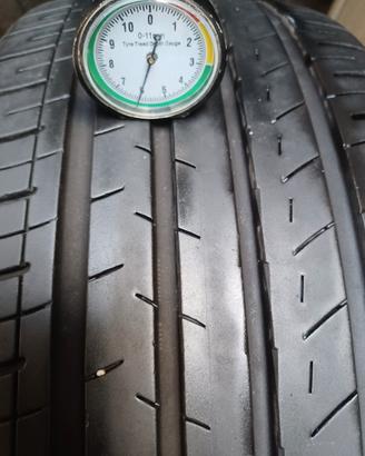 4 Gomme SEMINUOVE 225/40-18 92W Yokohama BluEarth 
