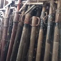 Materiale edile vario per ponteggi